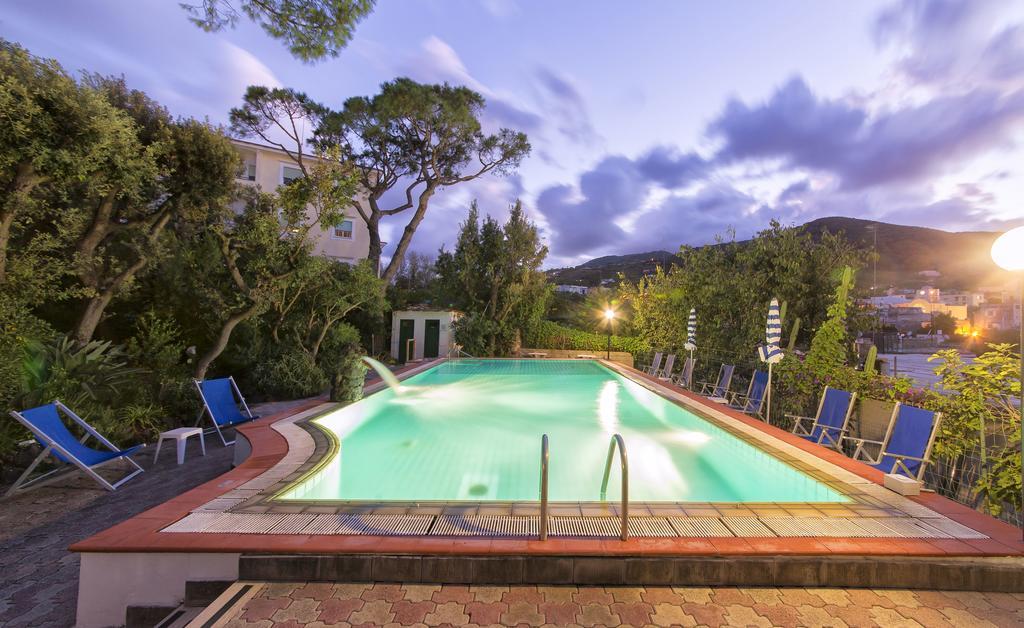 Hotel Vittoria Ίσκια Εξωτερικό φωτογραφία